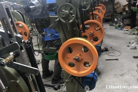自动铆钉机厂家如何提高市场占有率？策略有四！