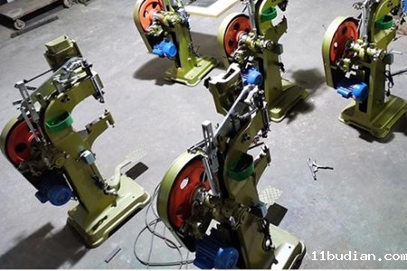 数控铆钉机铆接后出现裂纹的原因有哪些?