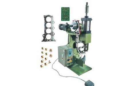 如何用单头单头气液增压铆钉机提高生产效率和质量?