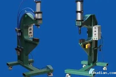 气液增压铆钉机