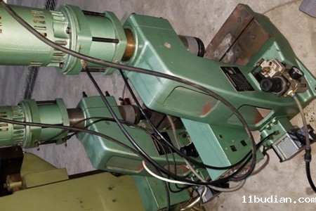 数控铆钉机,一次可完成多个工位的铆接任务!